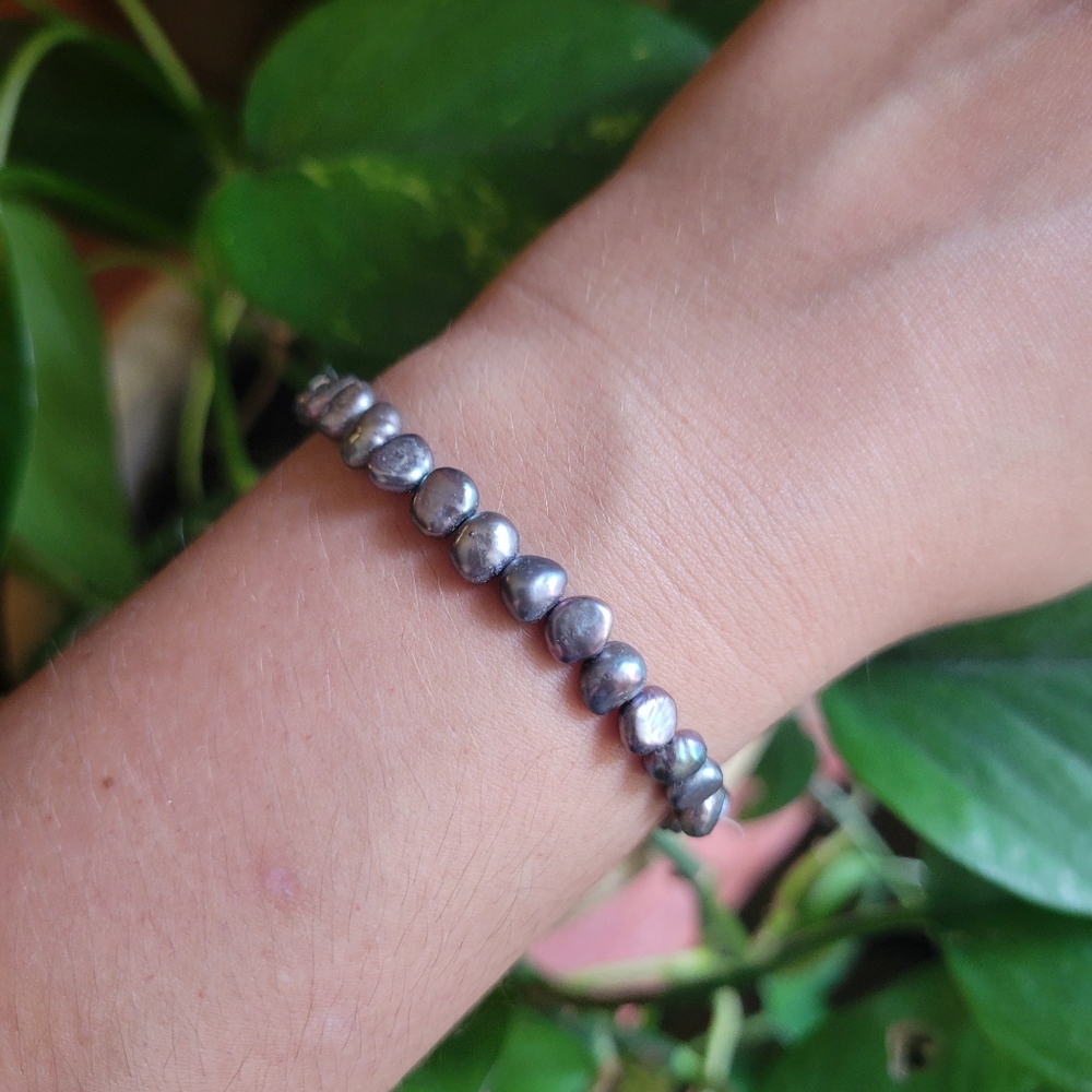 Vintage Genuine Black Pearl Beaded Stretch Bracelet